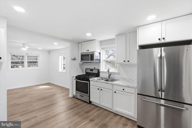 4339 BARKER ST SE, Washington, DC 20019