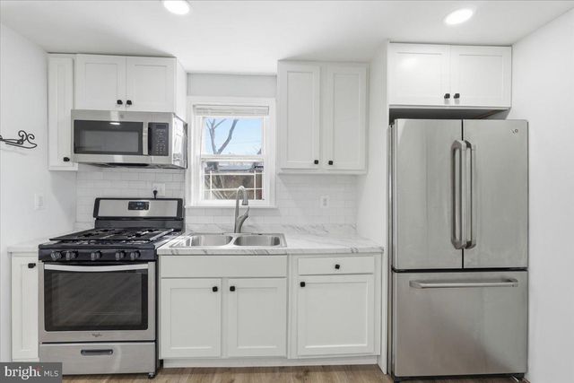 4339 BARKER ST SE, Washington, DC 20019