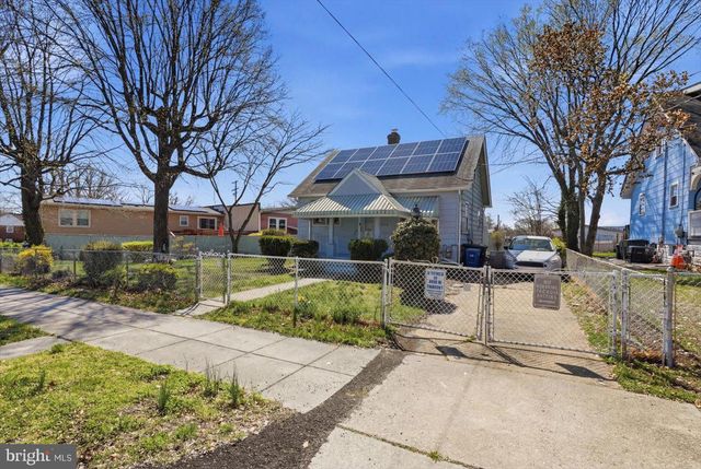 4339 BARKER ST SE, Washington, DC 20019