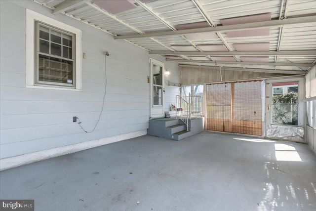 4339 BARKER ST SE, Washington, DC 20019