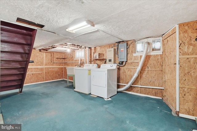 4339 BARKER ST SE, Washington, DC 20019