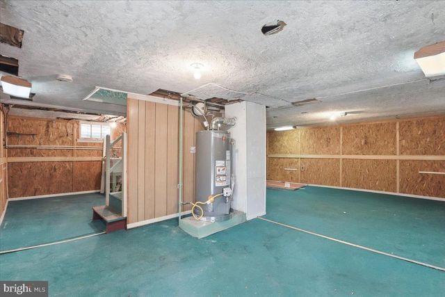 4339 BARKER ST SE, Washington, DC 20019