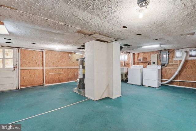 4339 BARKER ST SE, Washington, DC 20019