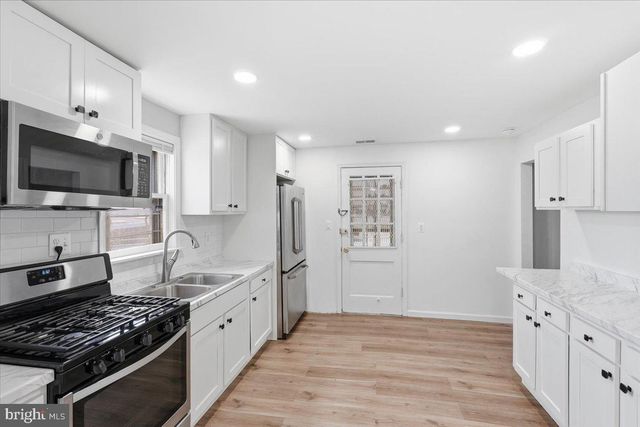 4339 BARKER ST SE, Washington, DC 20019