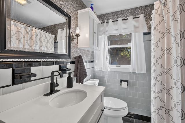 10 Doran Drive, Pawtucket, RI 02861