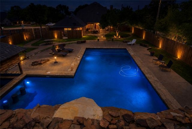 1601 VILLAGE Trail, Keller, TX 76248