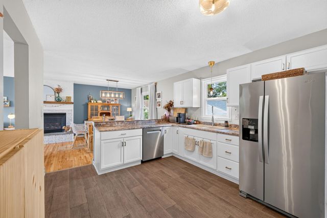 943 Blackoaks Lane, Anoka, MN 55303