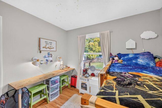 943 Blackoaks Lane, Anoka, MN 55303