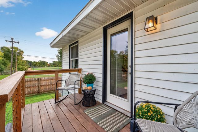 943 Blackoaks Lane, Anoka, MN 55303