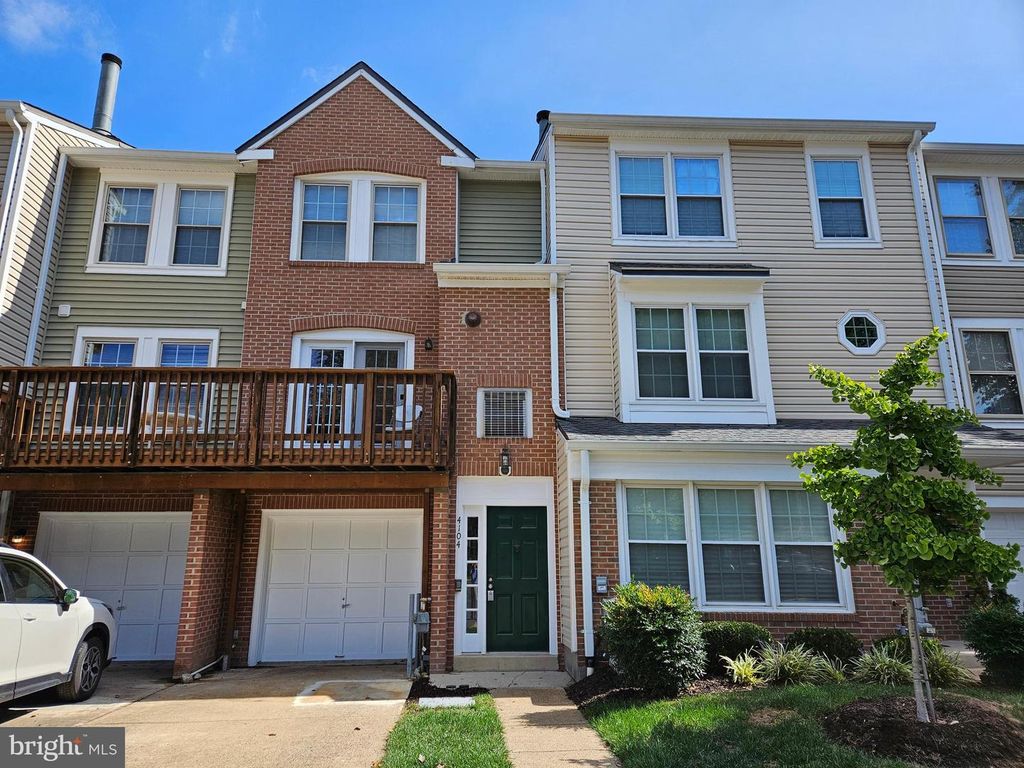 4104 CHURCHMAN WAY, Woodbridge, VA 22192