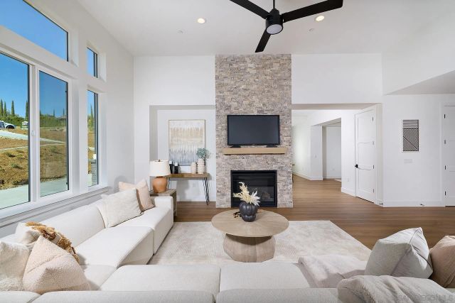 39301 Corte Venture, Temecula, CA 92592