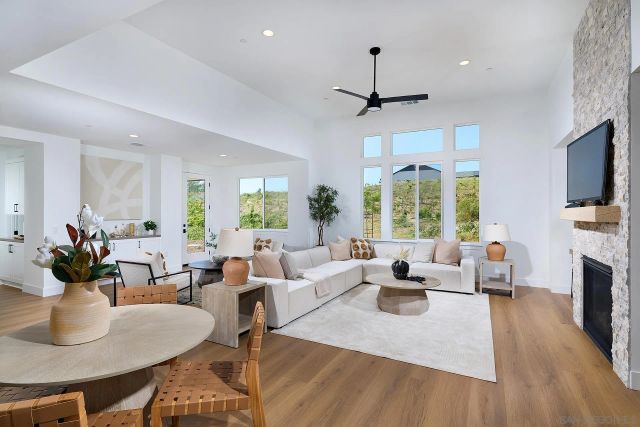 39301 Corte Venture, Temecula, CA 92592
