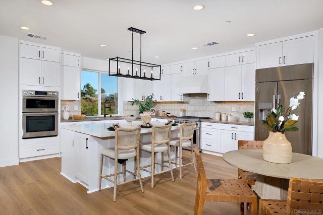 39301 Corte Venture, Temecula, CA 92592