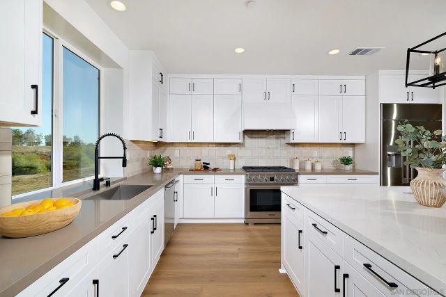 39301 Corte Venture, Temecula, CA 92592