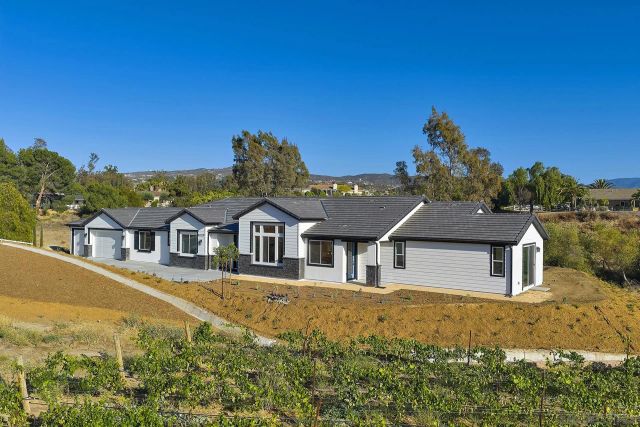 39301 Corte Venture, Temecula, CA 92592