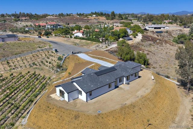 39301 Corte Venture, Temecula, CA 92592