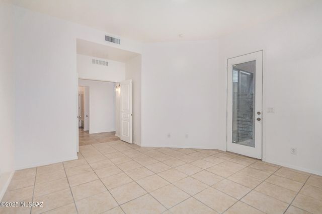 290 E Forrest Feezor Street, Vail, AZ 85641