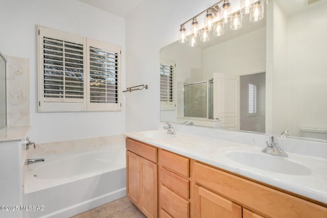 290 E Forrest Feezor Street, Vail, AZ 85641