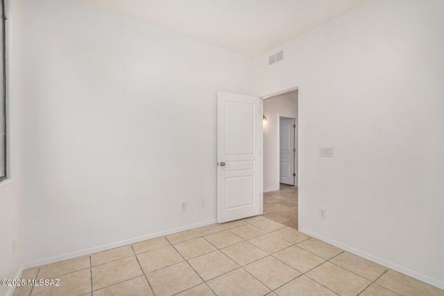 290 E Forrest Feezor Street, Vail, AZ 85641