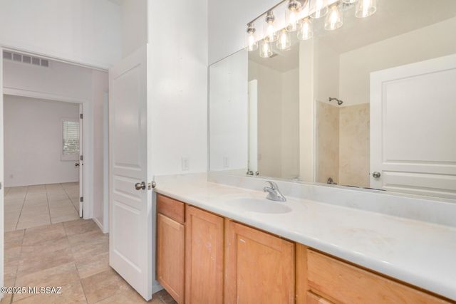 290 E Forrest Feezor Street, Vail, AZ 85641