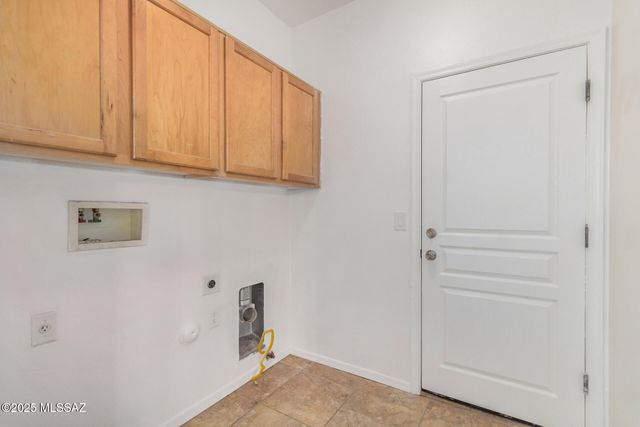 290 E Forrest Feezor Street, Vail, AZ 85641