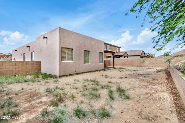 290 E Forrest Feezor Street, Vail, AZ 85641