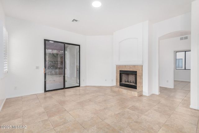 290 E Forrest Feezor Street, Vail, AZ 85641