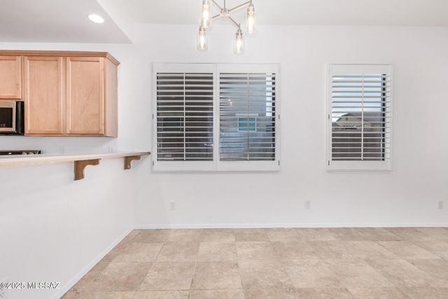 290 E Forrest Feezor Street, Vail, AZ 85641