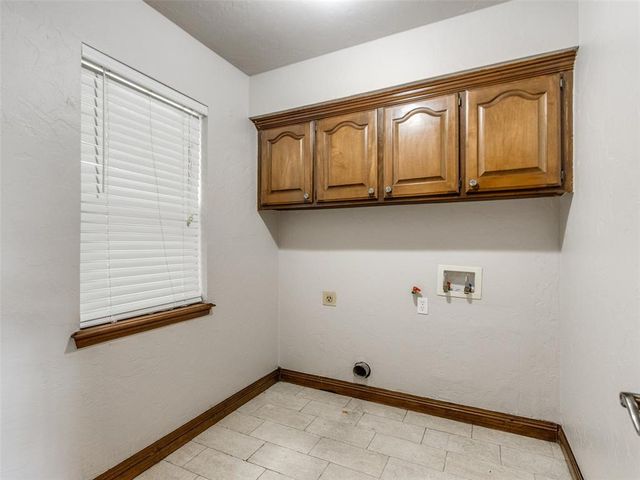 1200 NW 199th Street, Edmond, OK 73012