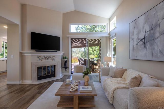 17765 Rosedown Place, San Diego, CA 92128