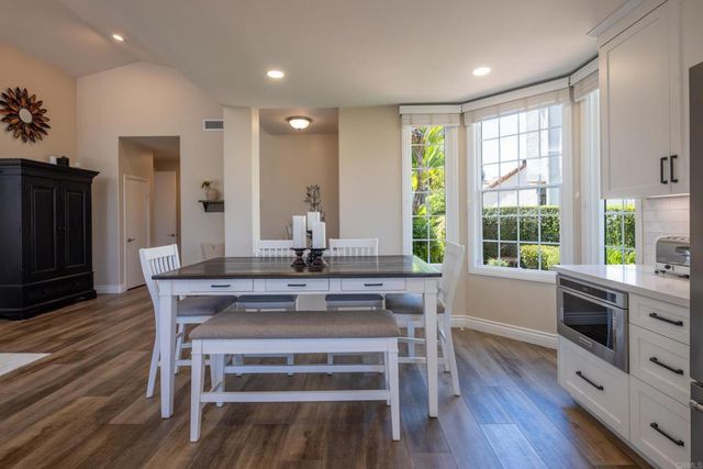 17765 Rosedown Place, San Diego, CA 92128