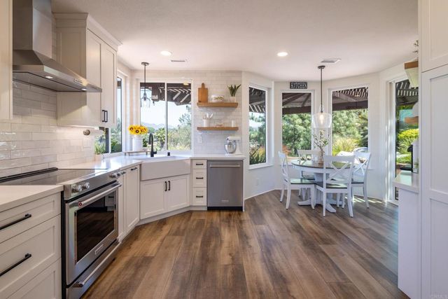 17765 Rosedown Place, San Diego, CA 92128
