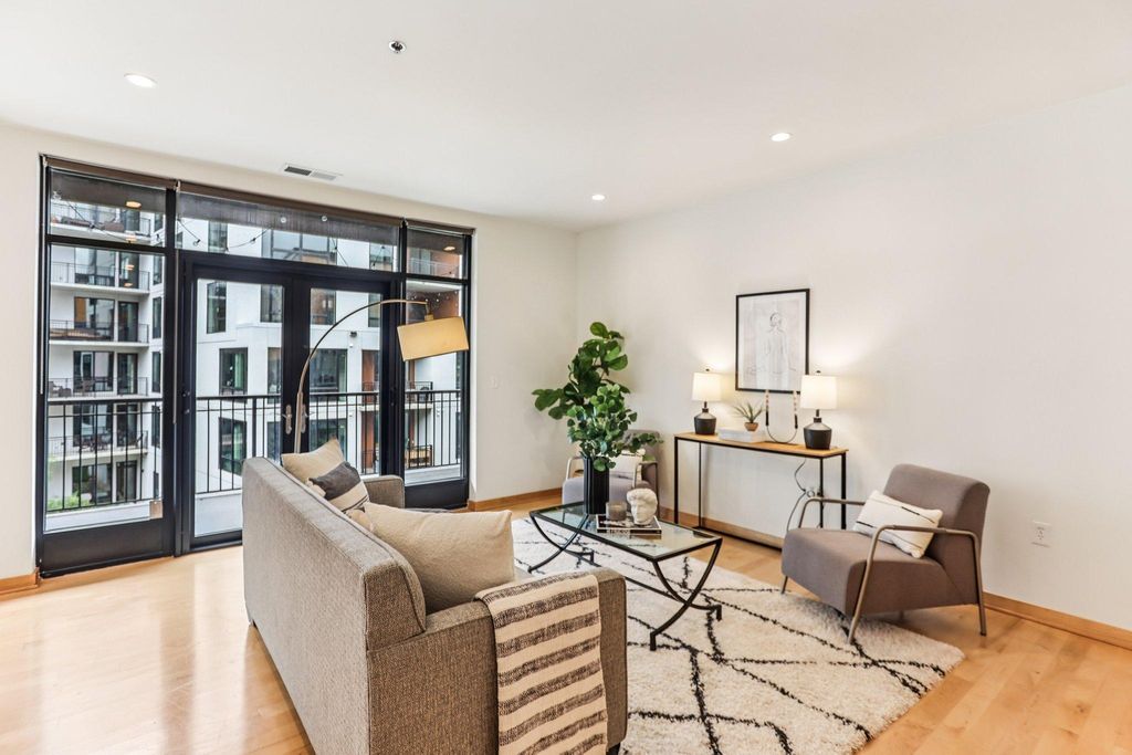 3104 W Lake Street 305, Minneapolis, MN 55416