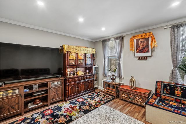 76-10 34th Avenue 3H, Jackson Heights, NY 11372