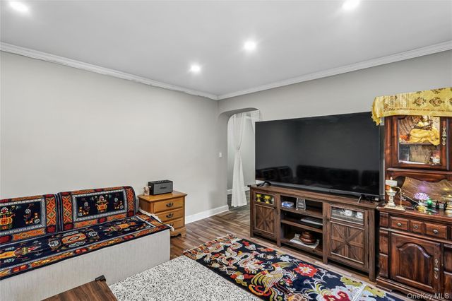 76-10 34th Avenue 3H, Jackson Heights, NY 11372
