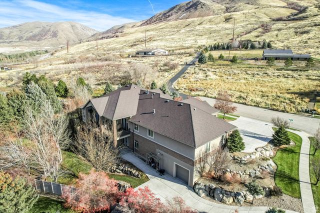 1542 S VALLEY VIEW DR, Perry, UT 84302