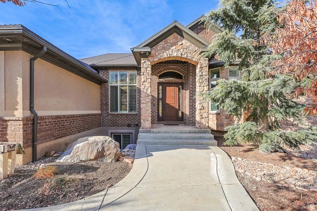 1542 S VALLEY VIEW DR, Perry, UT 84302