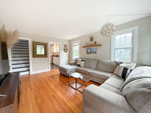 415 S Highland Avenue, Lombard, IL 60148