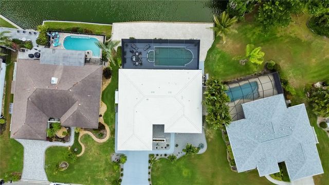 8712 53RD AVENUE W, Bradenton, FL 34210