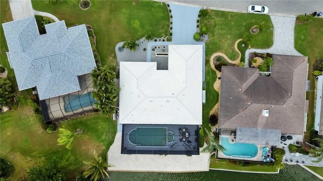8712 53RD AVENUE W, Bradenton, FL 34210