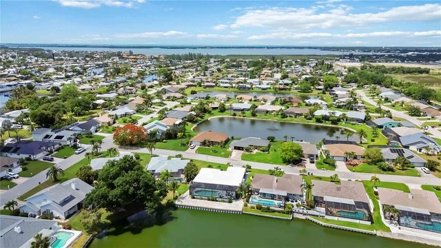 8712 53RD AVENUE W, Bradenton, FL 34210