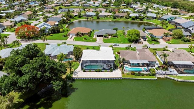 8712 53RD AVENUE W, Bradenton, FL 34210