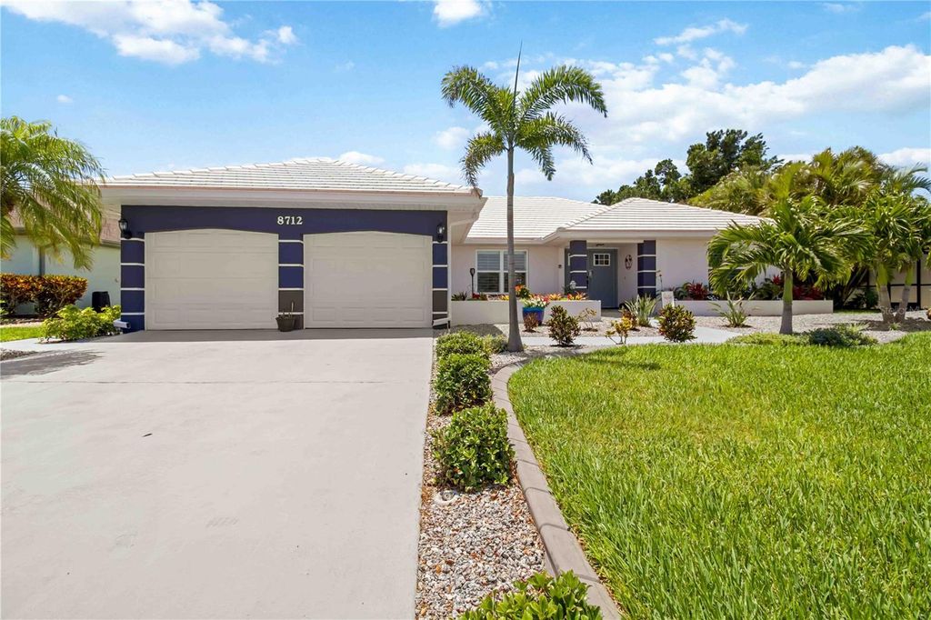 Image 5 of property listing at 8712 53RD AVENUE W, Bradenton, FL 34210