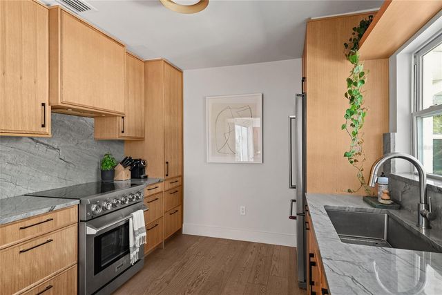 825 W WINTER PARK STREET, Orlando, FL 32804