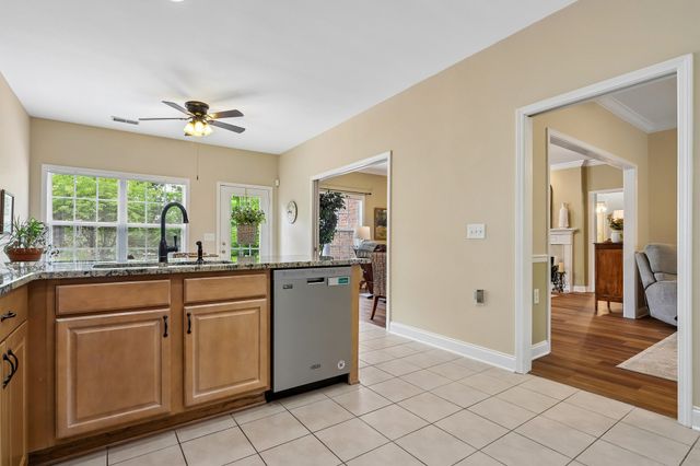 201 Wrennewood Ln, Franklin, TN 37064