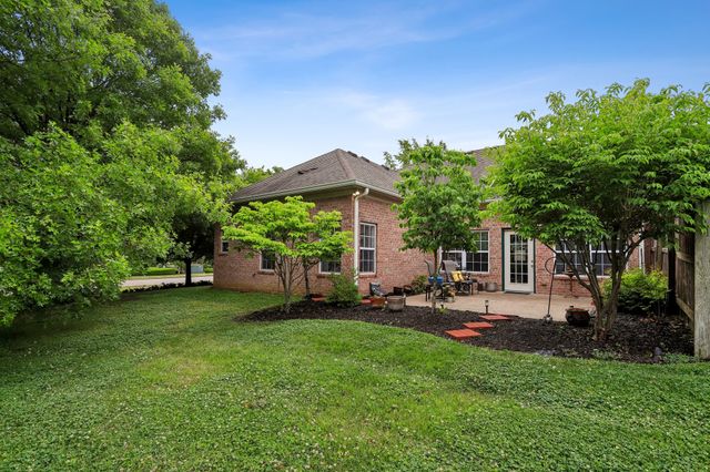 201 Wrennewood Ln, Franklin, TN 37064