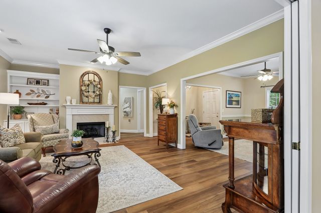 201 Wrennewood Ln, Franklin, TN 37064