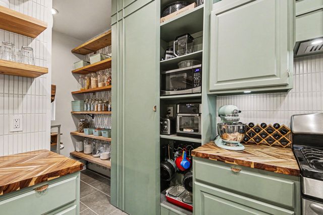 615 Logan Street SE, Grand Rapids, MI 49503