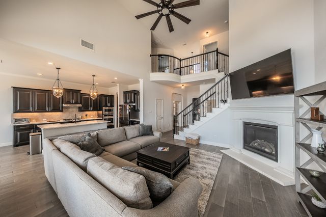 200 Welch Folly Lane, Aledo, TX 76008