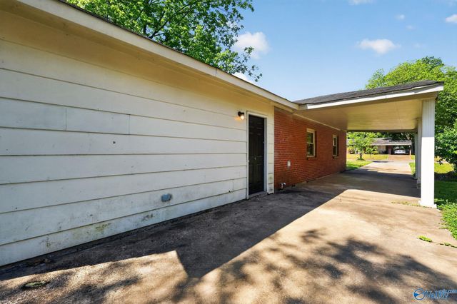 1004 8th Avenue SW, Decatur, AL 35601